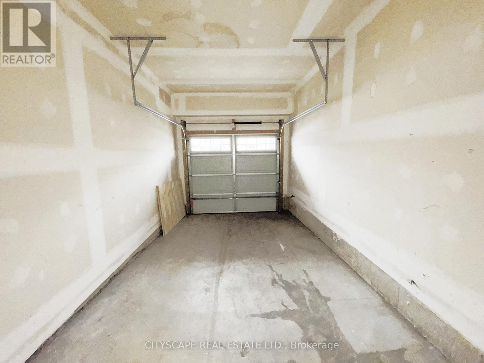 64 Honeyview Trail, Brampton, Ontario  L6P 4A4 - Photo 34 - W12642370