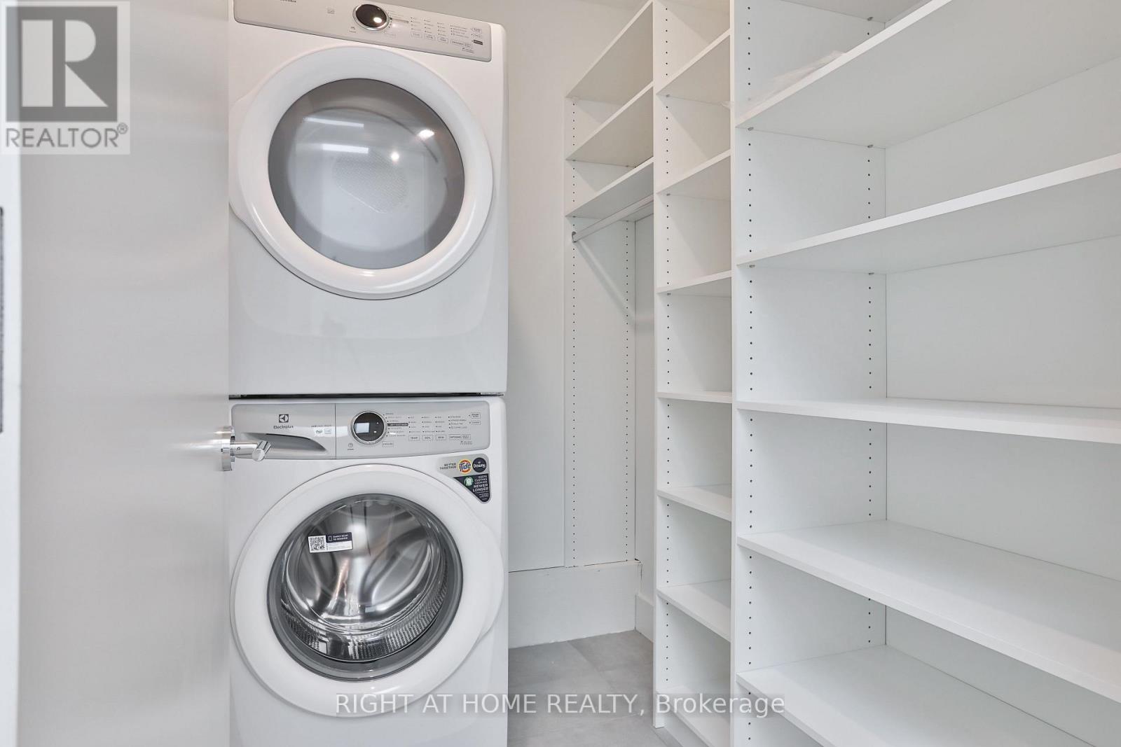 Laneway - Unit #4 - 68 Foxley Street, Toronto, Ontario  M6J 1R2 - Photo 18 - C12485505