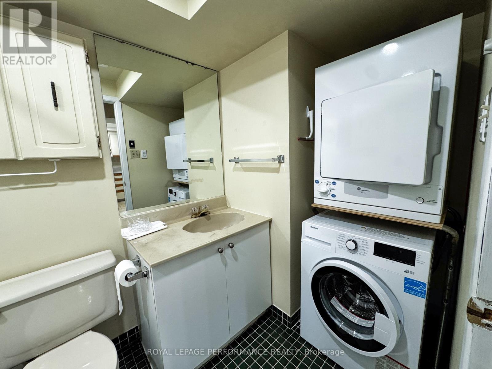 3 - 144 Keefer Street, Ottawa, Ontario  K1M 2B6 - Photo 11 - X12642380