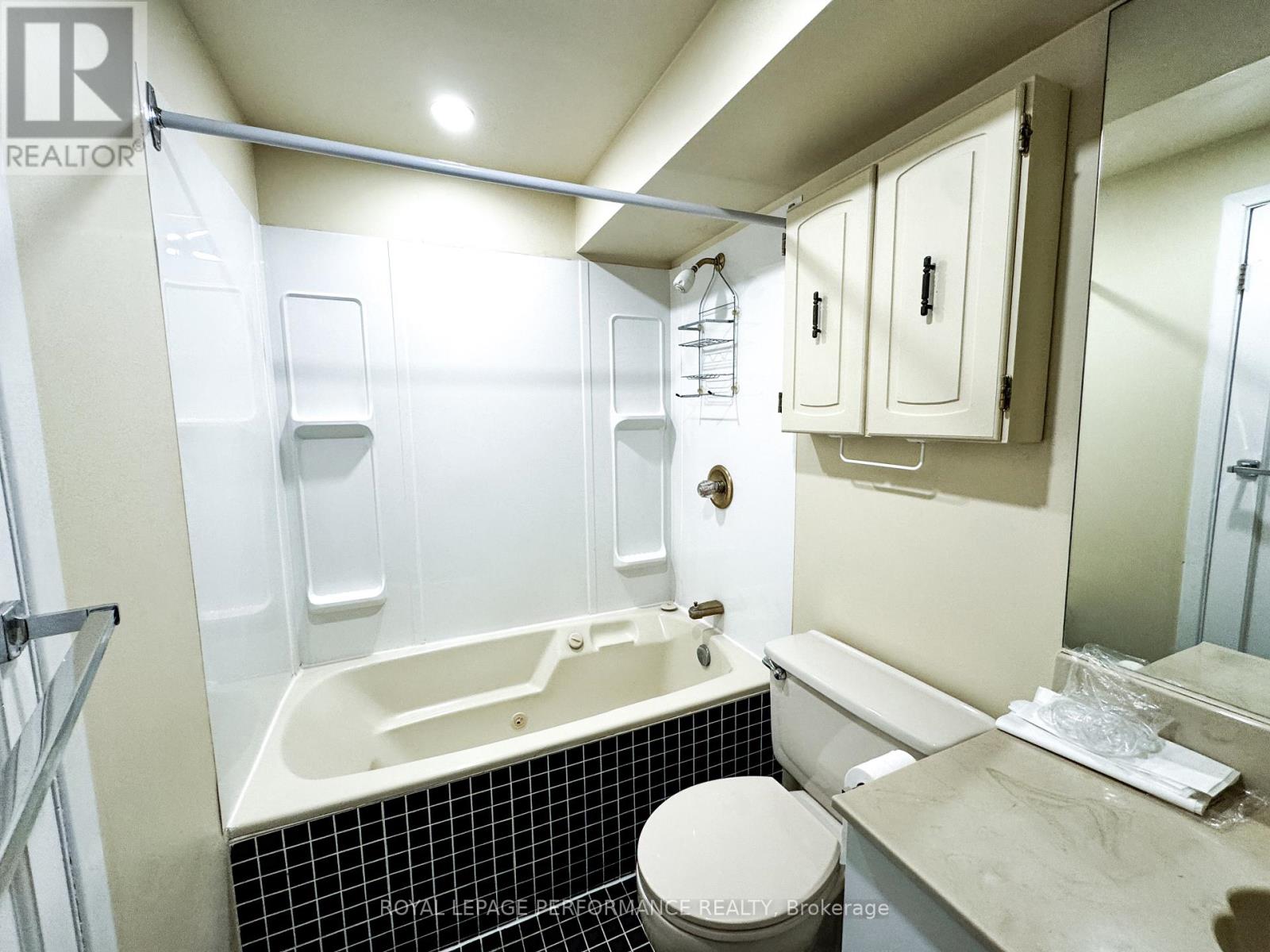 3 - 144 Keefer Street, Ottawa, Ontario  K1M 2B6 - Photo 12 - X12642380