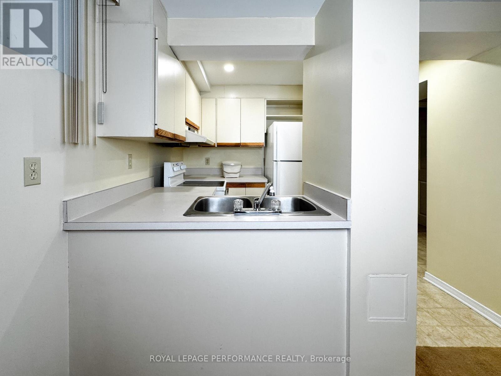 3 - 144 Keefer Street, Ottawa, Ontario  K1M 2B6 - Photo 5 - X12642380