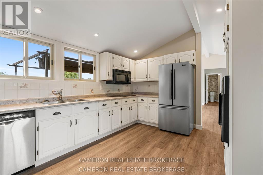 15474 Manning Road, South Stormont, Ontario  K0C 1M0 - Photo 7 - X12593320