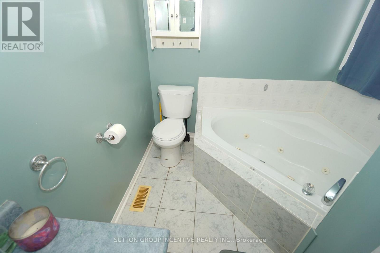 1841 Mill Street, Innisfil, Ontario  L9S 1Z9 - Photo 15 - N12642376