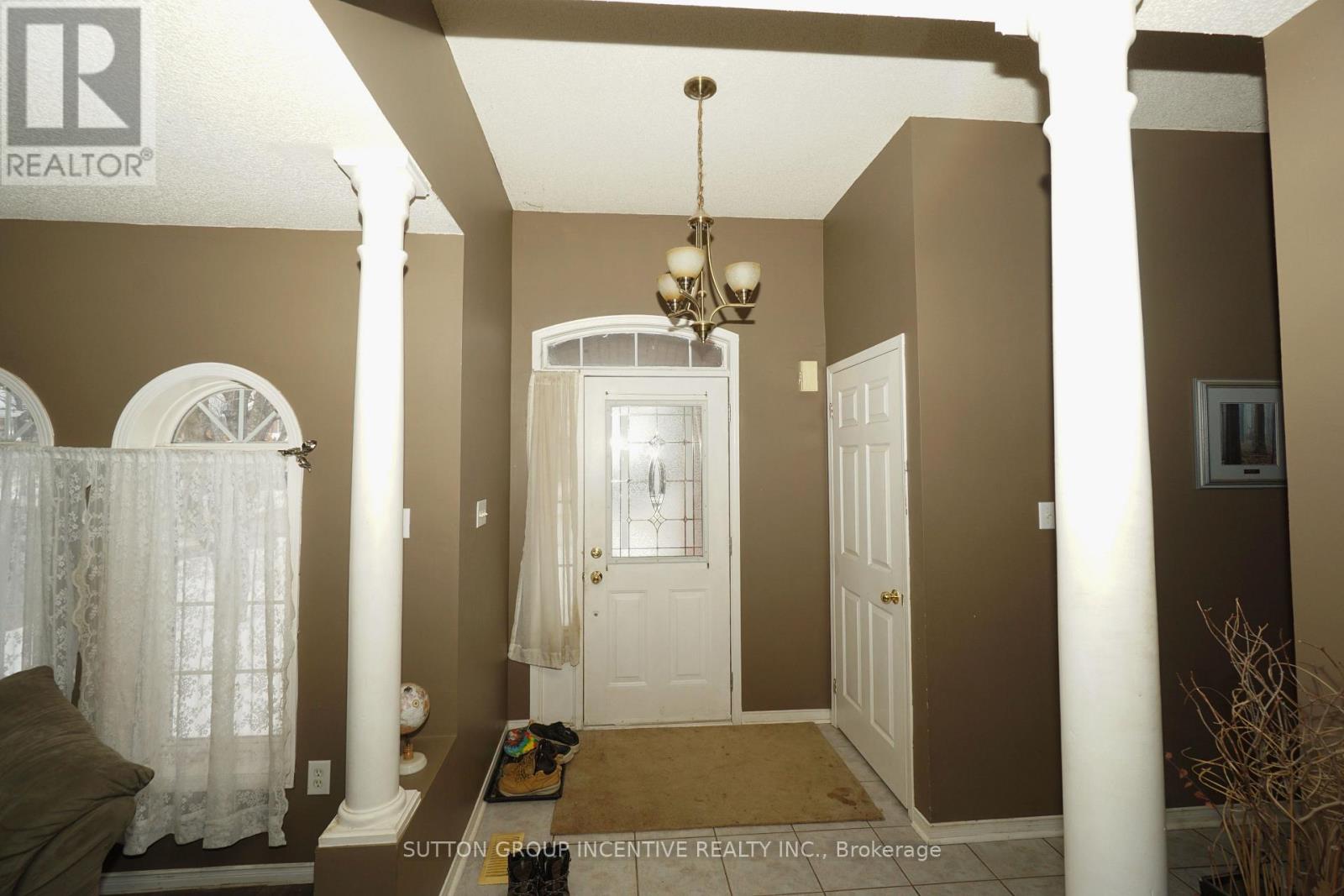 1841 Mill Street, Innisfil, Ontario  L9S 1Z9 - Photo 2 - N12642376