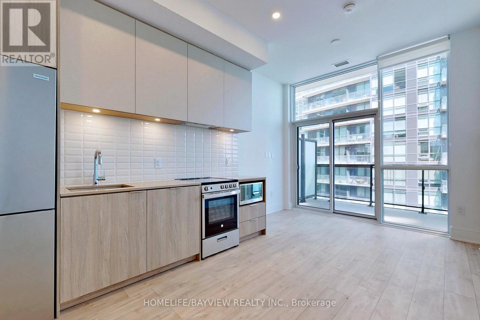 Uph05 - 65 Annie Craig Drive, Toronto, Ontario  M8V 0A8 - Photo 9 - W12642378