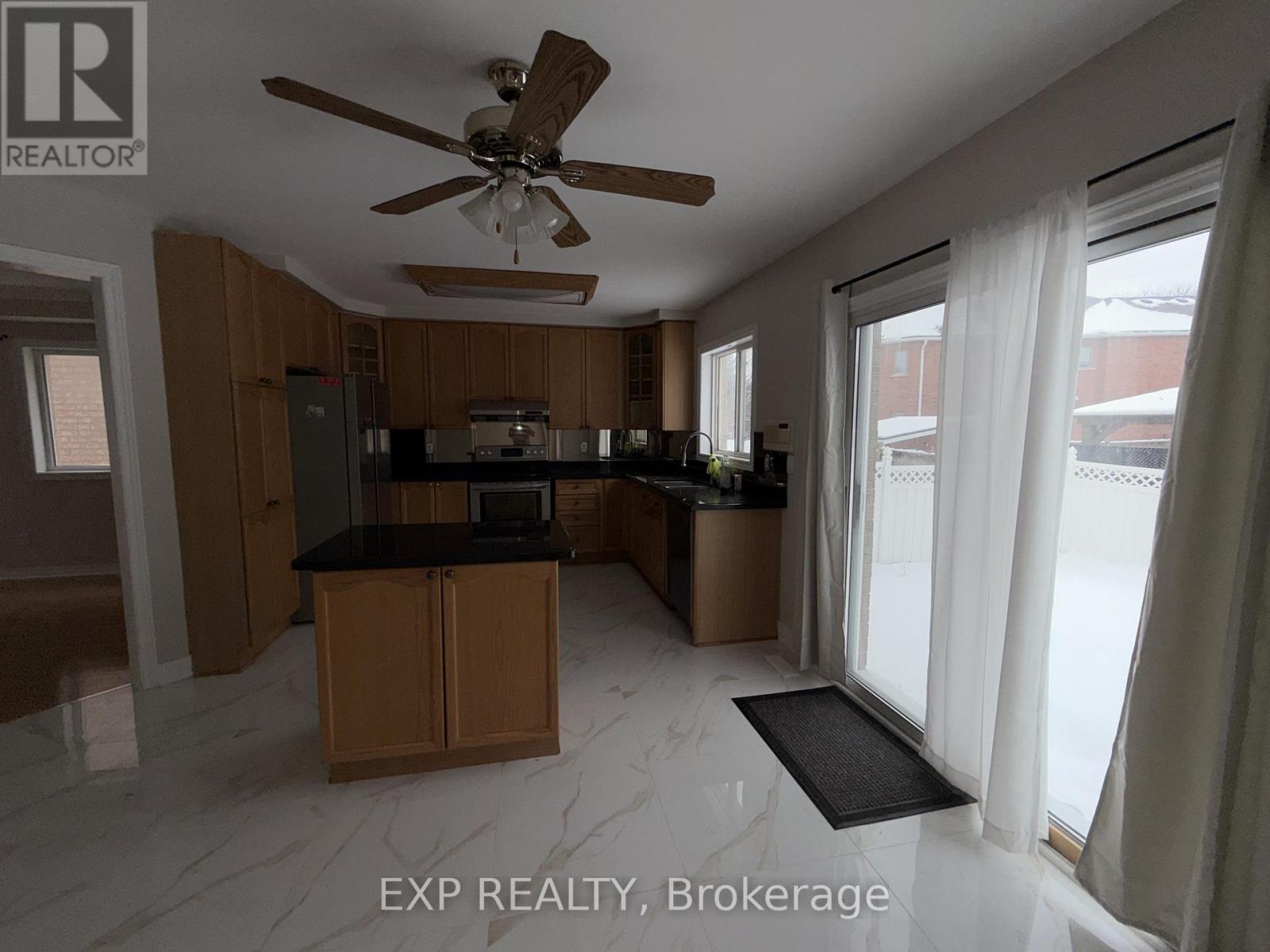 18 Highwood Road, Brampton, Ontario  L6Z 4T7 - Photo 12 - W12642384