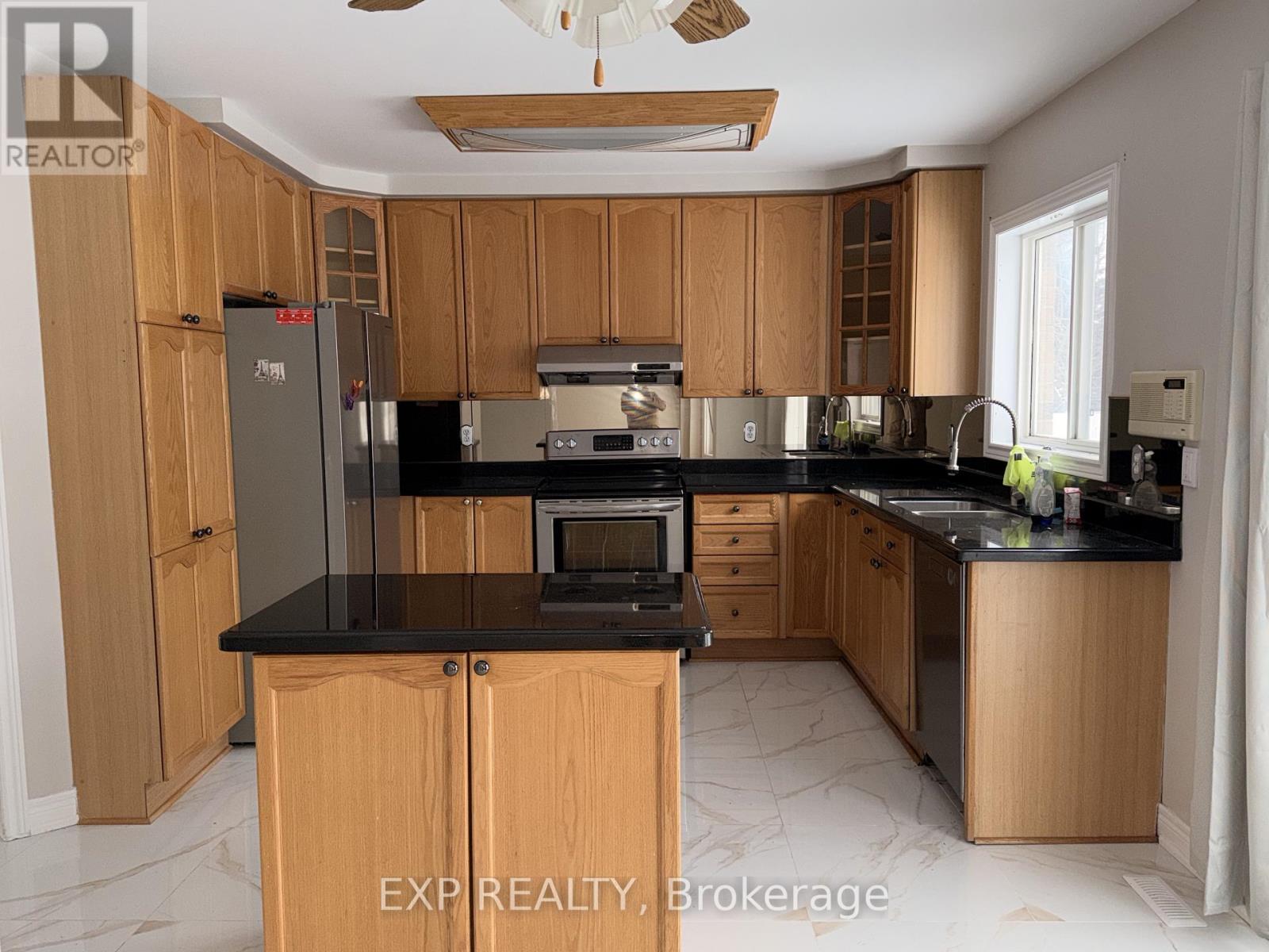 18 Highwood Road, Brampton, Ontario  L6Z 4T7 - Photo 13 - W12642384