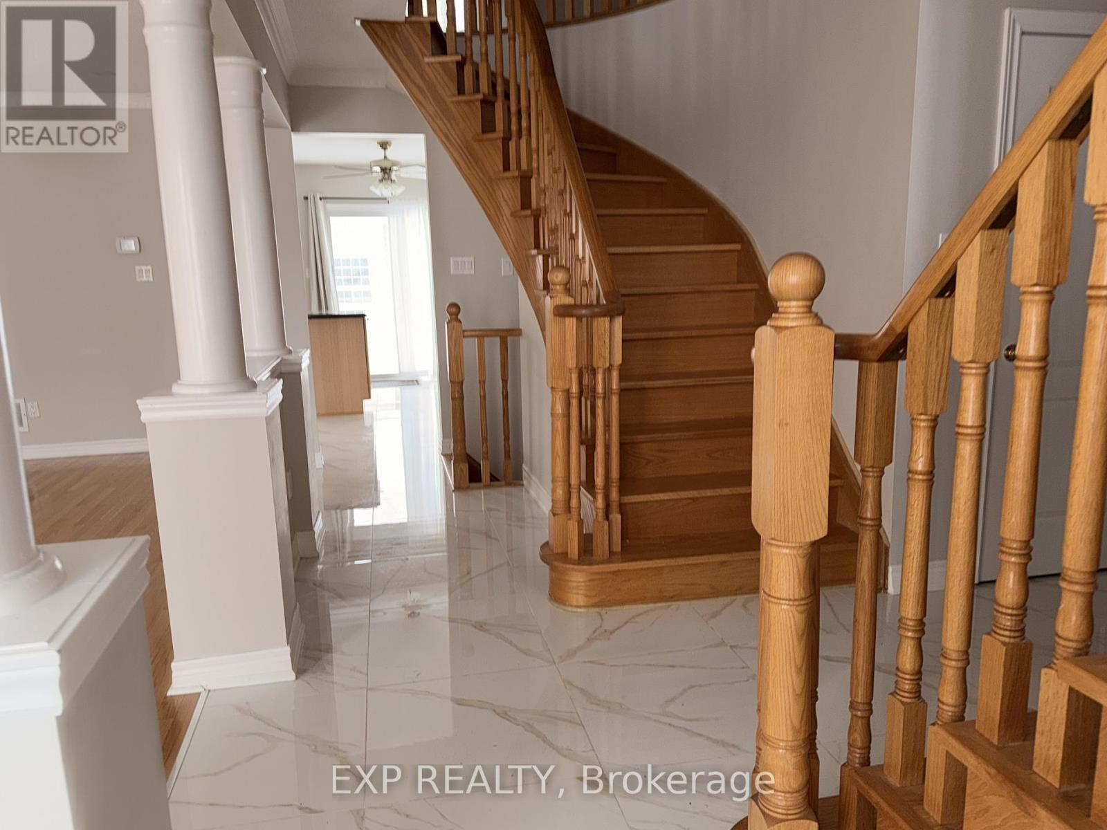 18 Highwood Road, Brampton, Ontario  L6Z 4T7 - Photo 9 - W12642384