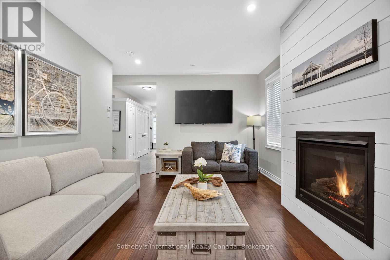 95 Wally Drive, Wasaga Beach, Ontario  L9Z 0G5 - Photo 5 - S12642390