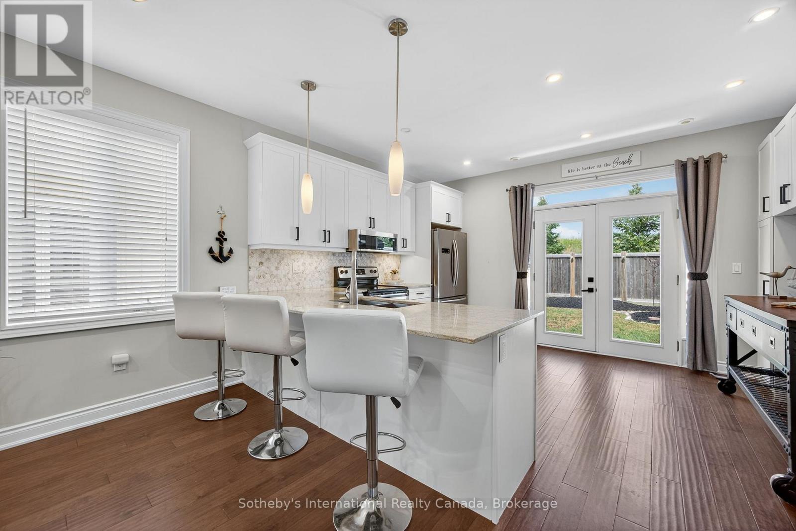 95 Wally Drive, Wasaga Beach, Ontario  L9Z 0G5 - Photo 8 - S12642390