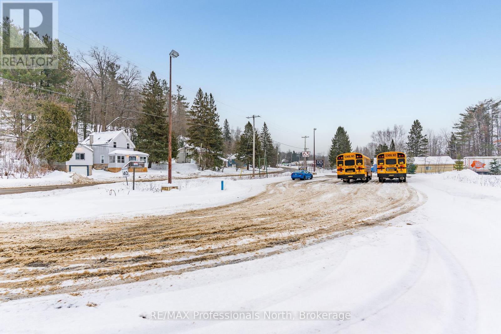 61 Bobcaygeon Road, Minden Hills (Lutterworth), Ontario  K0M 2K0 - Photo 4 - X12642428