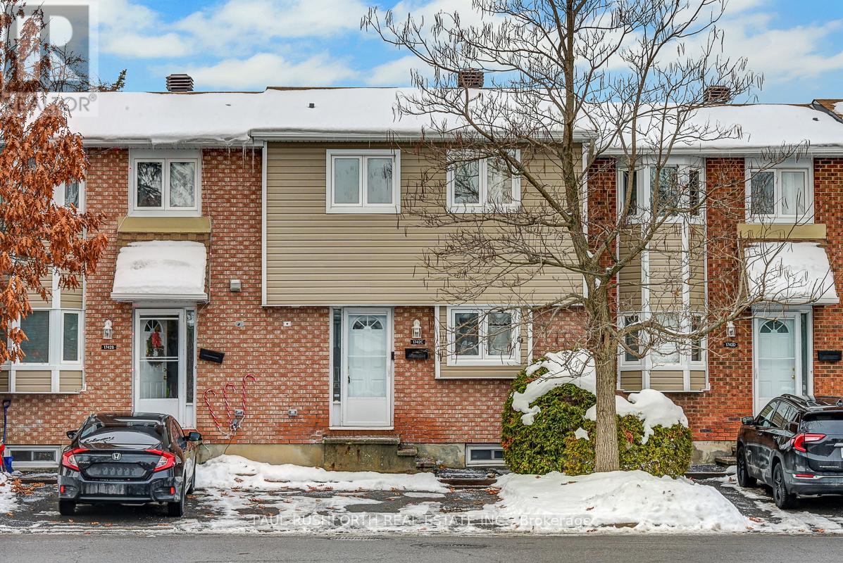 C - 1742 LAMOUREUX DRIVE, Ottawa, Ontario