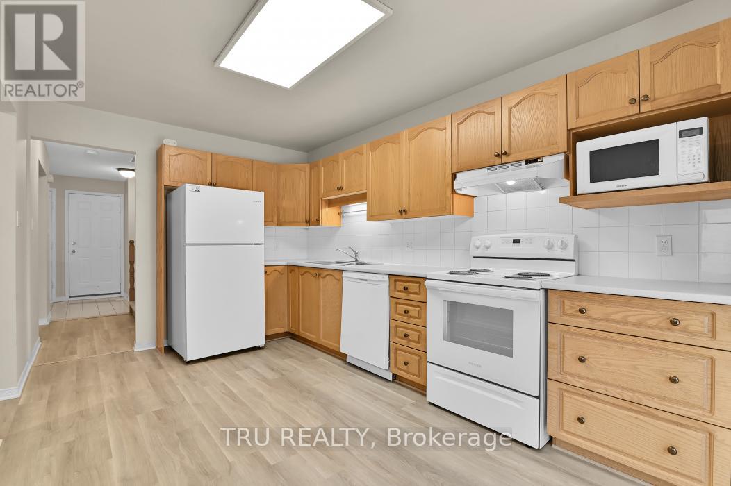 40 Baton Court, Ottawa, Ontario  K2L 4C8 - Photo 15 - X12642402