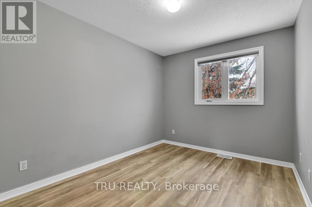 40 Baton Court, Ottawa, Ontario  K2L 4C8 - Photo 27 - X12642402