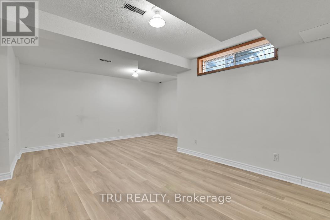 40 Baton Court, Ottawa, Ontario  K2L 4C8 - Photo 34 - X12642402