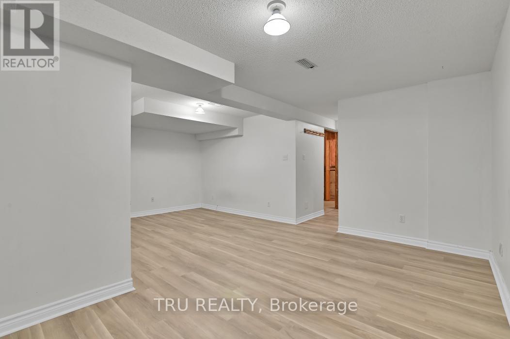 40 Baton Court, Ottawa, Ontario  K2L 4C8 - Photo 37 - X12642402