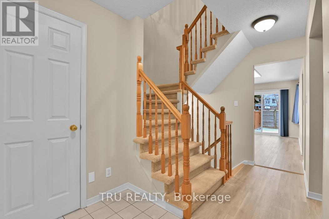 40 Baton Court, Ottawa, Ontario  K2L 4C8 - Photo 7 - X12642402