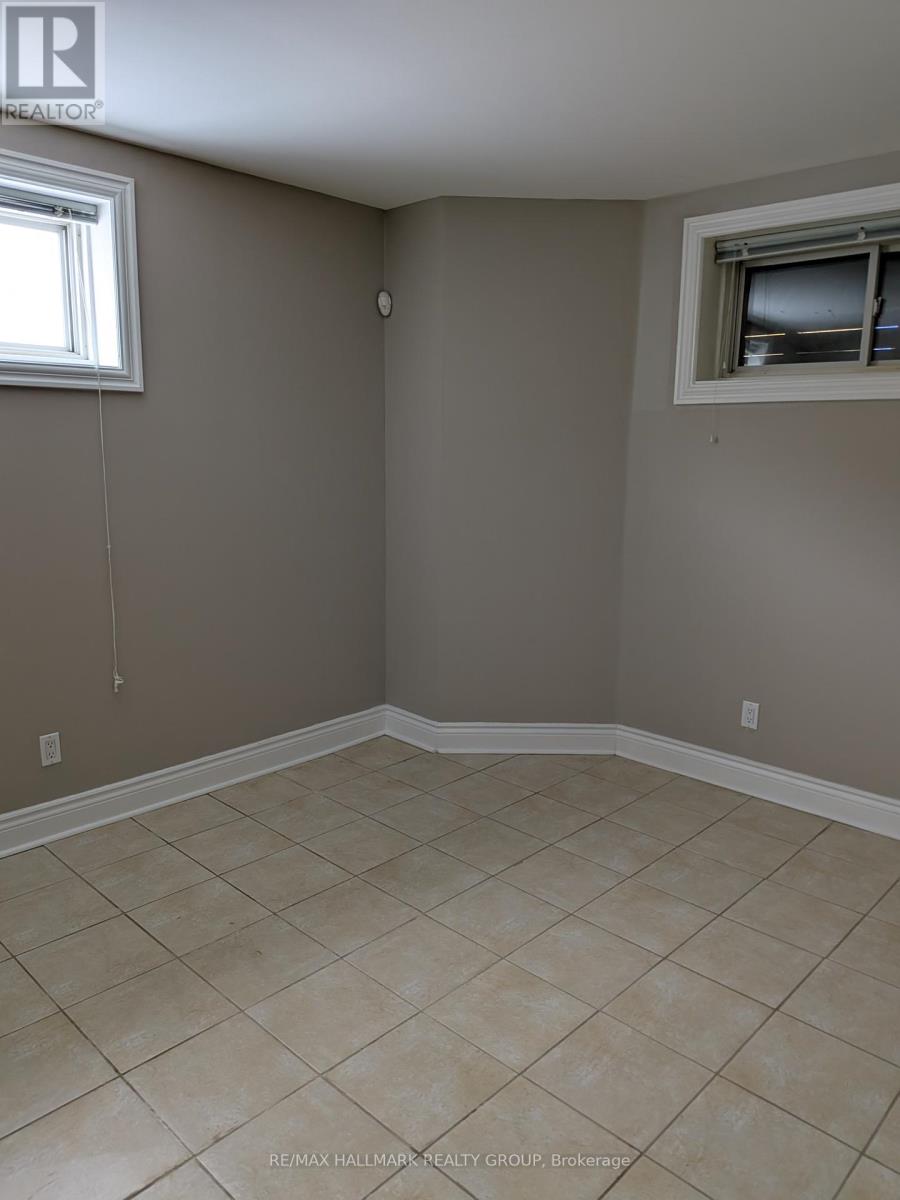 B - 2806 Quinn Road, Ottawa, Ontario  K1T 3V5 - Photo 12 - X12642408