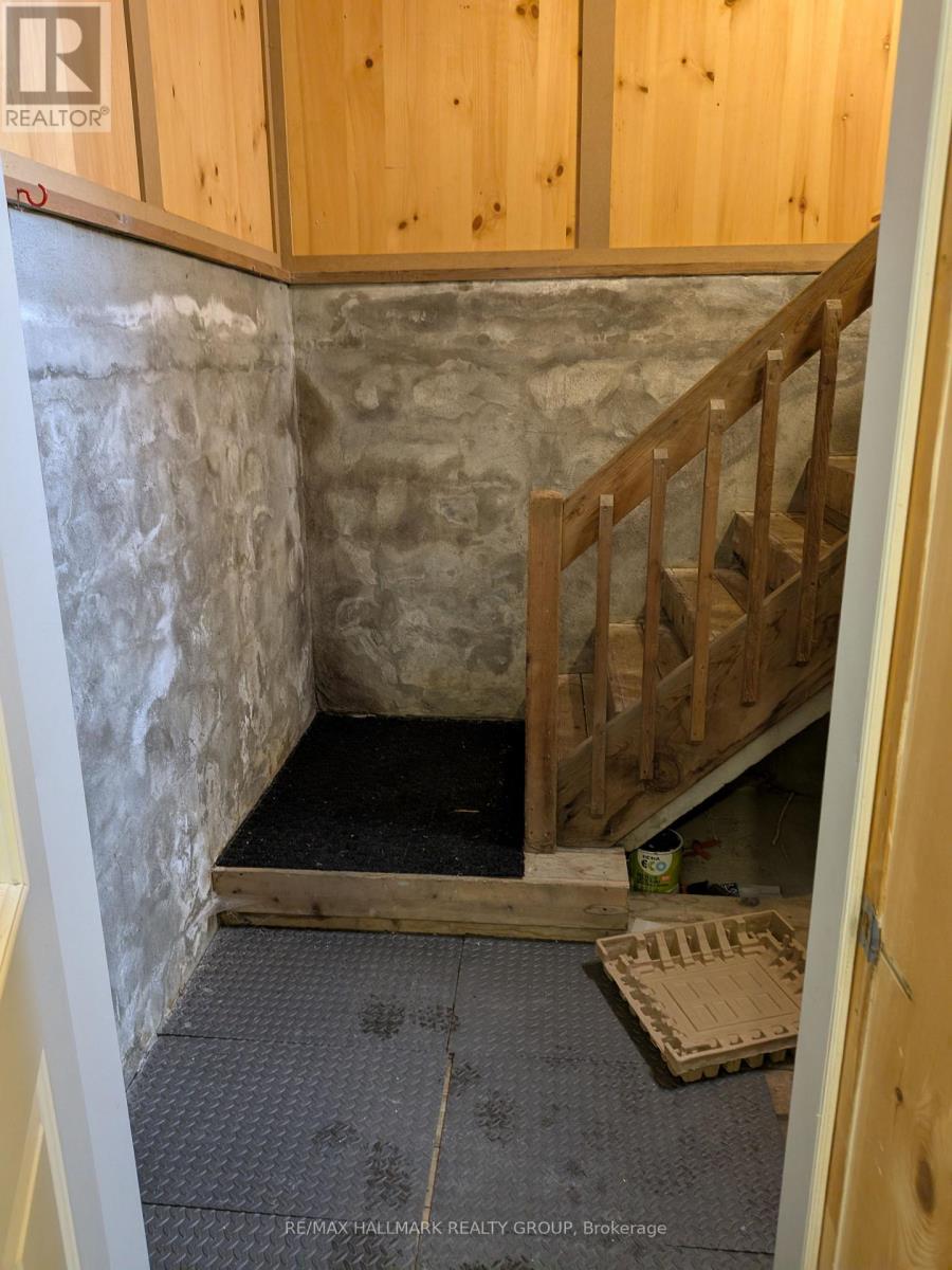 B - 2806 Quinn Road, Ottawa, Ontario  K1T 3V5 - Photo 4 - X12642408