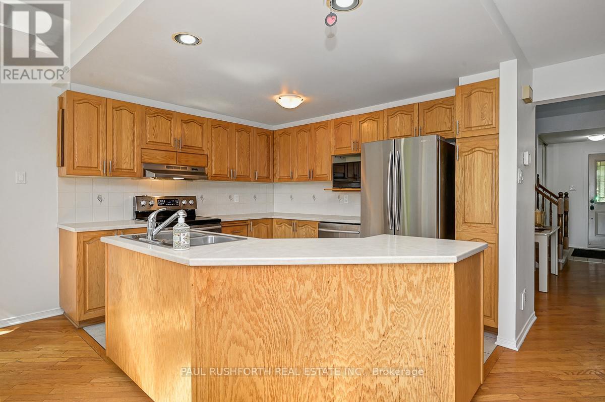 1793 Hunters Run Drive, Ottawa, Ontario  K1C 6X3 - Photo 10 - X12443643