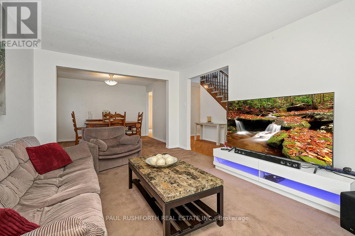 1793 Hunters Run Drive, Ottawa, Ontario  K1C 6X3 - Photo 6 - X12443643