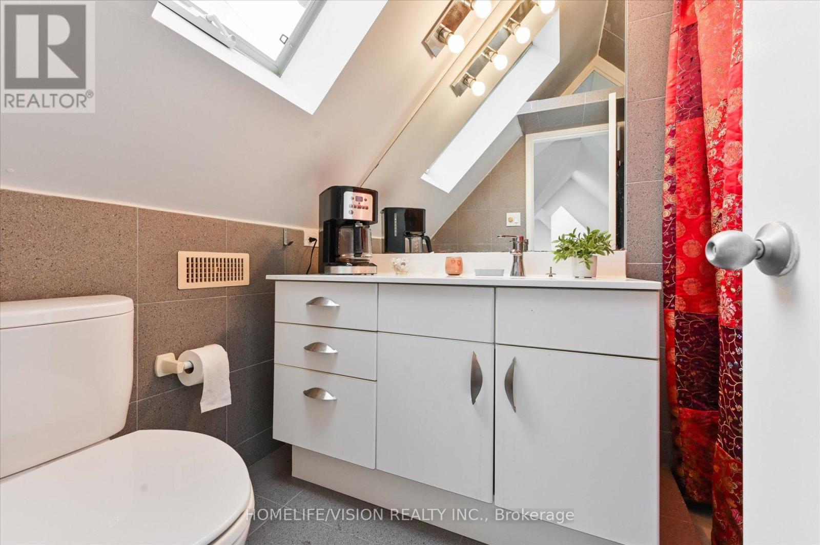 400 Summerhill Avenue, Toronto, Ontario  M4W 2E4 - Photo 43 - C12642416