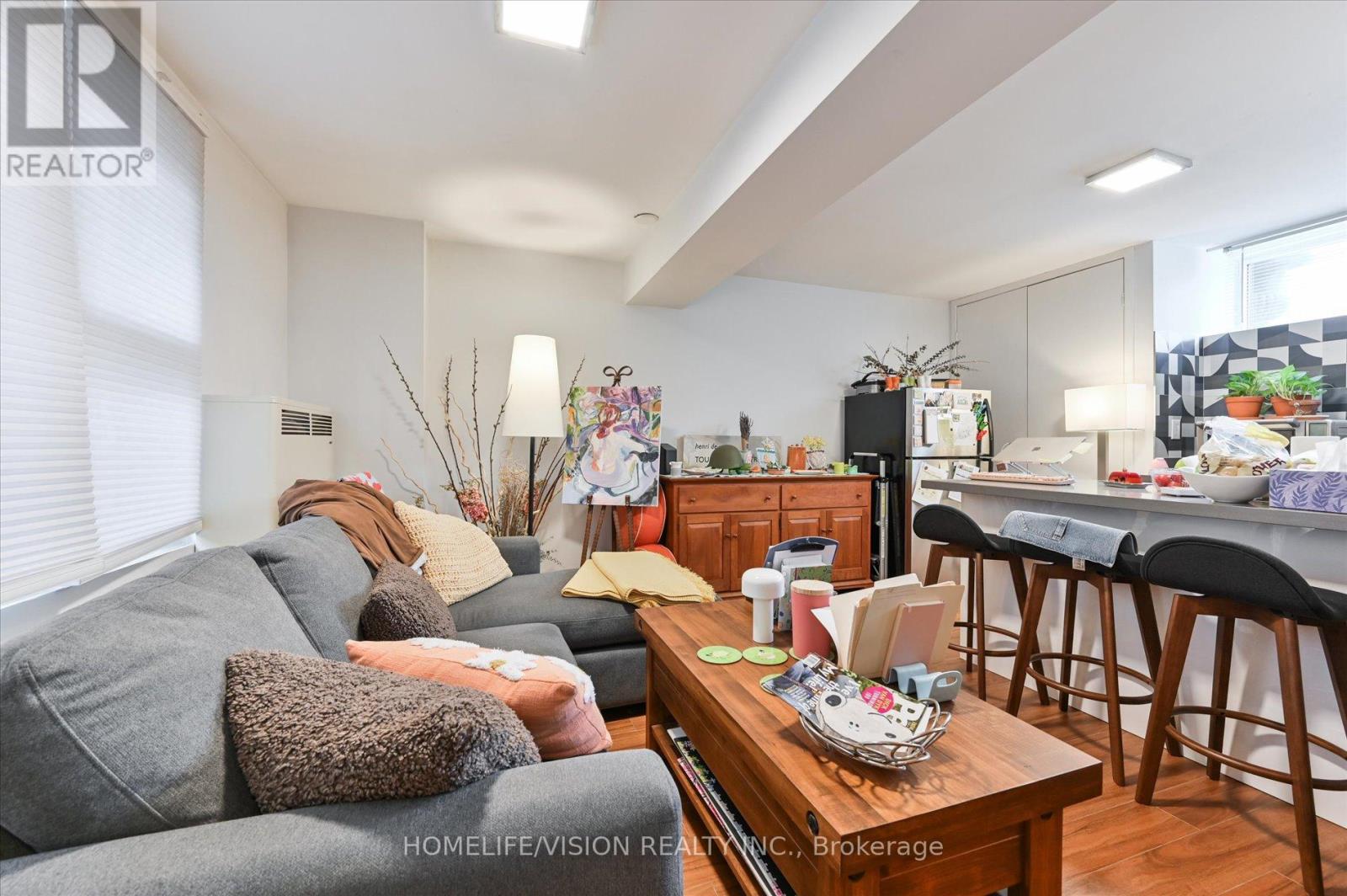 400 Summerhill Avenue, Toronto, Ontario  M4W 2E4 - Photo 3 - C12642422