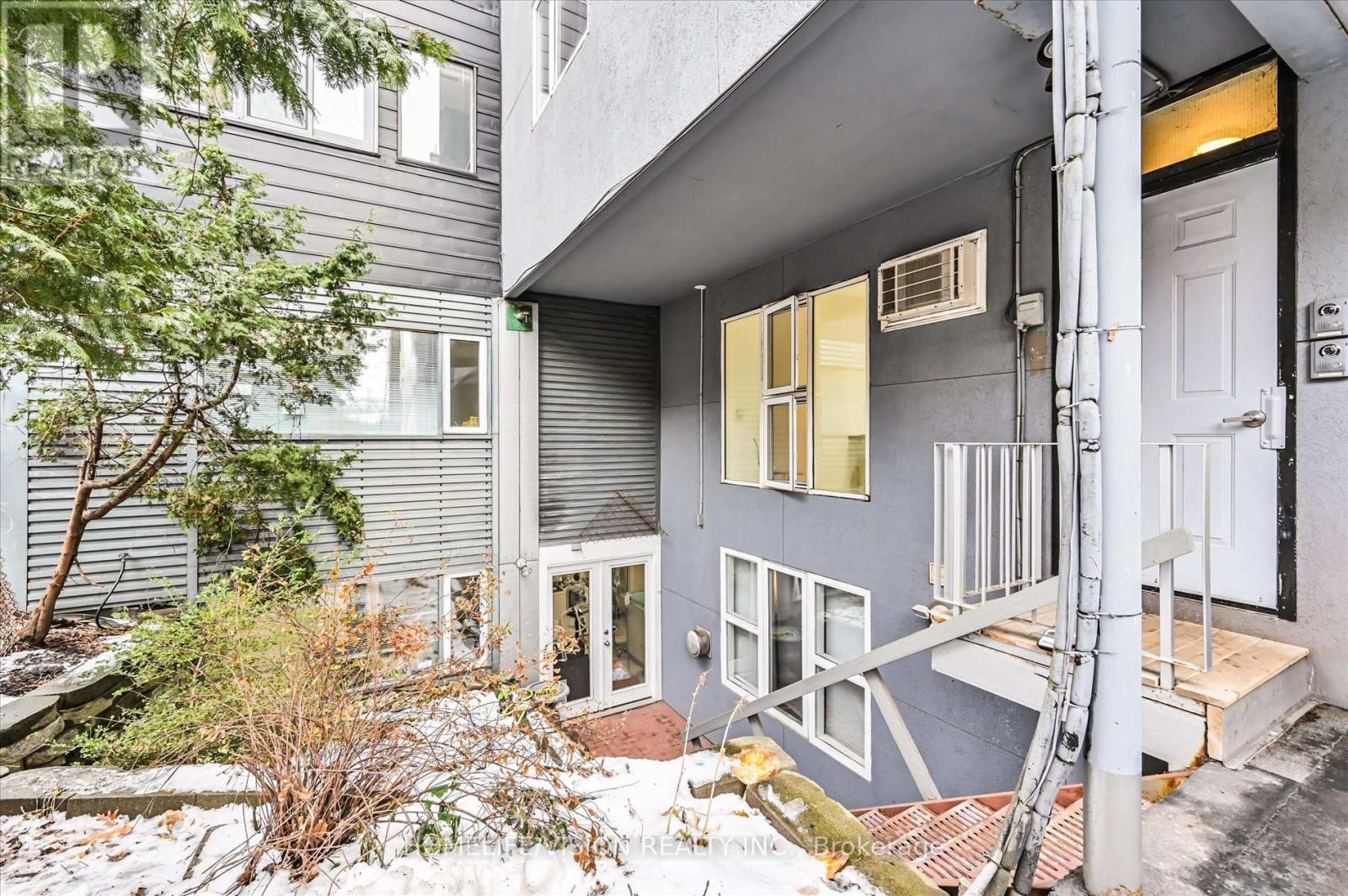 400 Summerhill Avenue, Toronto, Ontario  M4W 2E4 - Photo 49 - C12642422