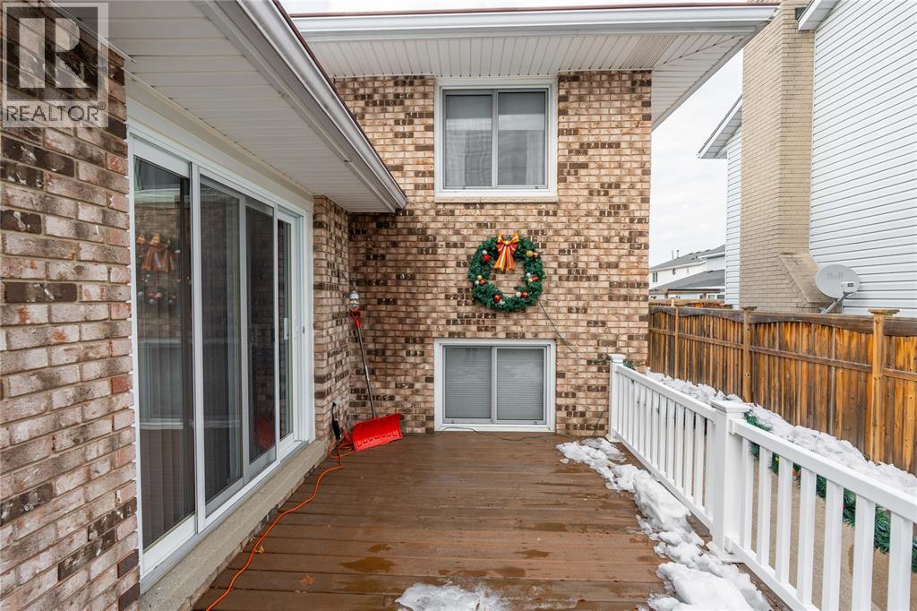 1170 Cathcart Boulevard, Sarnia, Ontario  N7S 2H5 - Photo 4 - 25031857