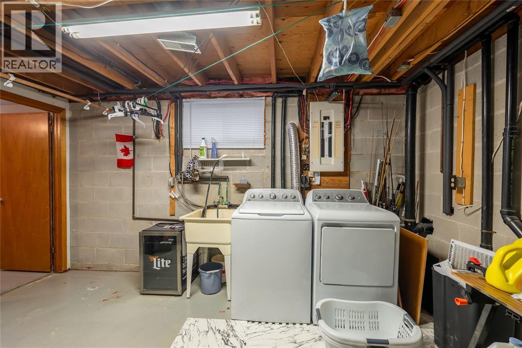 1170 Cathcart Boulevard, Sarnia, Ontario  N7S 2H5 - Photo 35 - 25031857