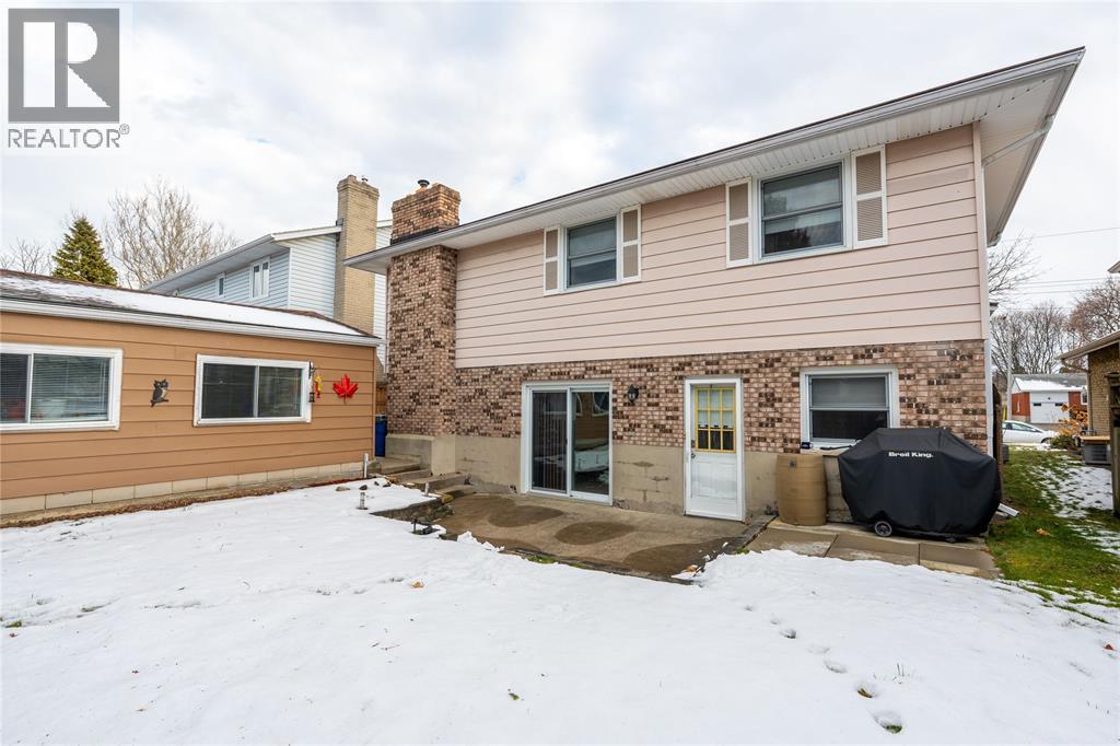 1170 Cathcart Boulevard, Sarnia, Ontario  N7S 2H5 - Photo 38 - 25031857