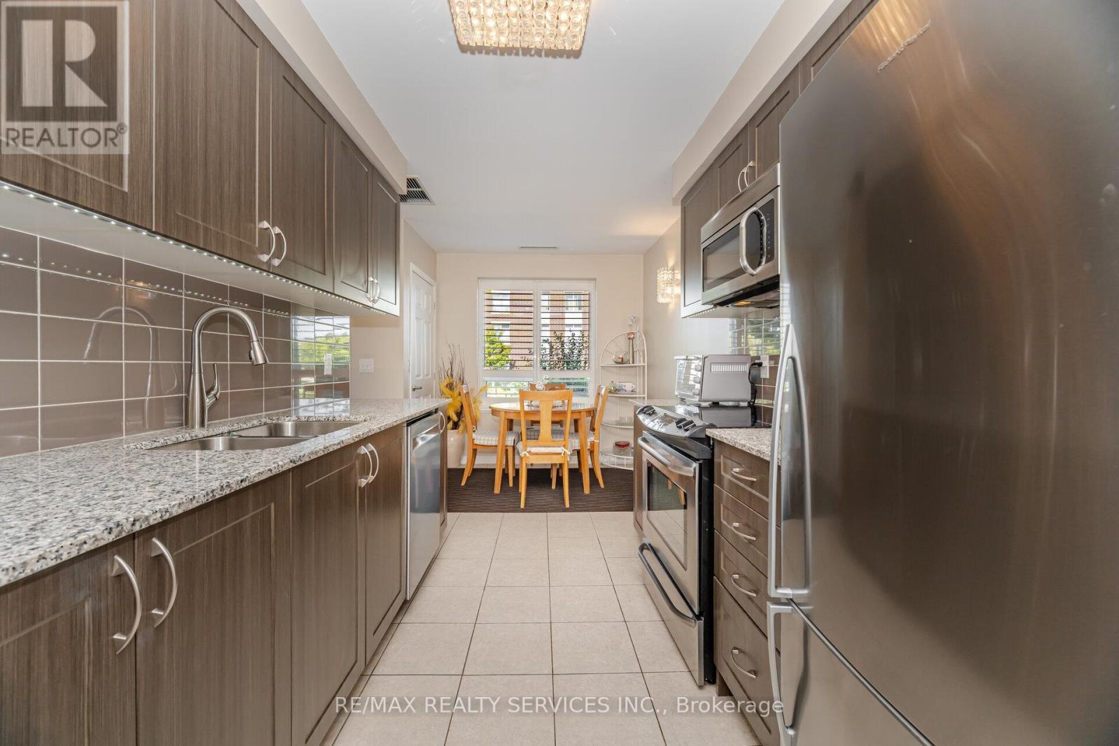 105 - 60 Via Rosedale Way, Brampton, Ontario  L6R 3X6 - Photo 15 - W12642388