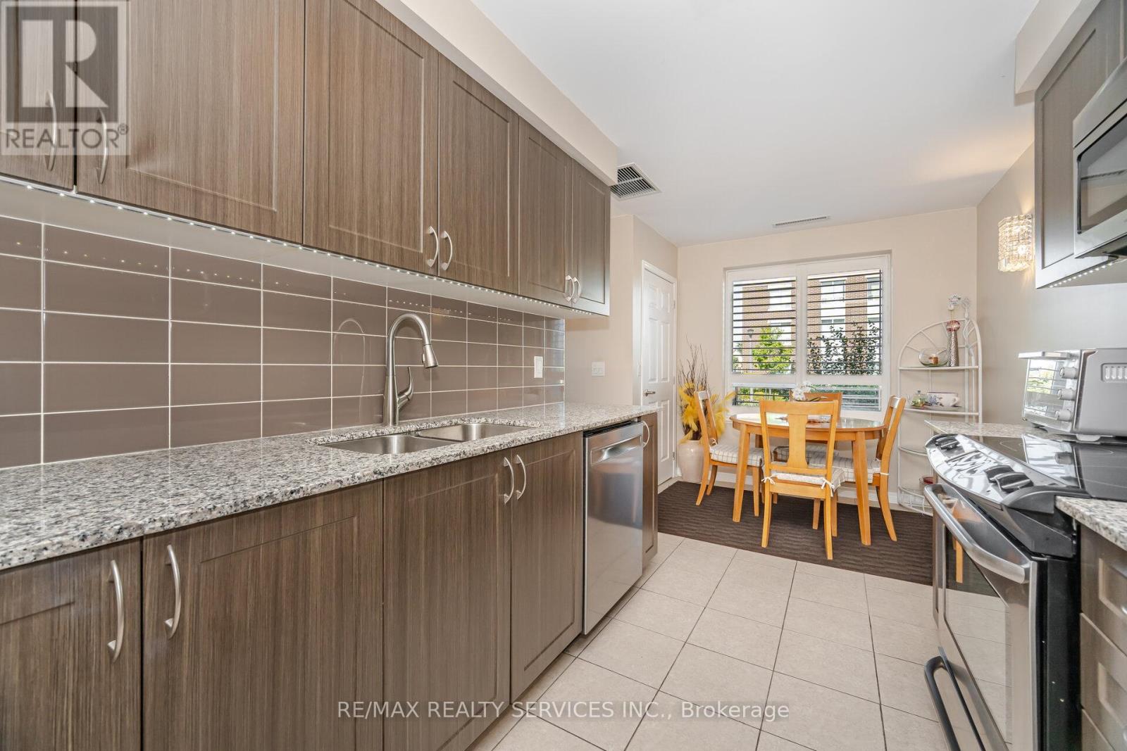 105 - 60 Via Rosedale Way, Brampton, Ontario  L6R 3X6 - Photo 16 - W12642388