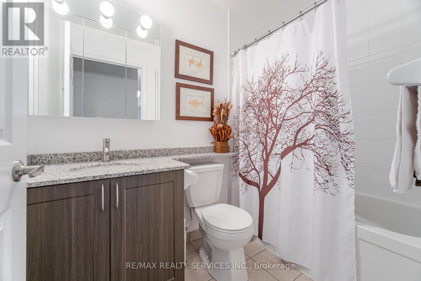 105 - 60 Via Rosedale Way, Brampton, Ontario  L6R 3X6 - Photo 25 - W12642388