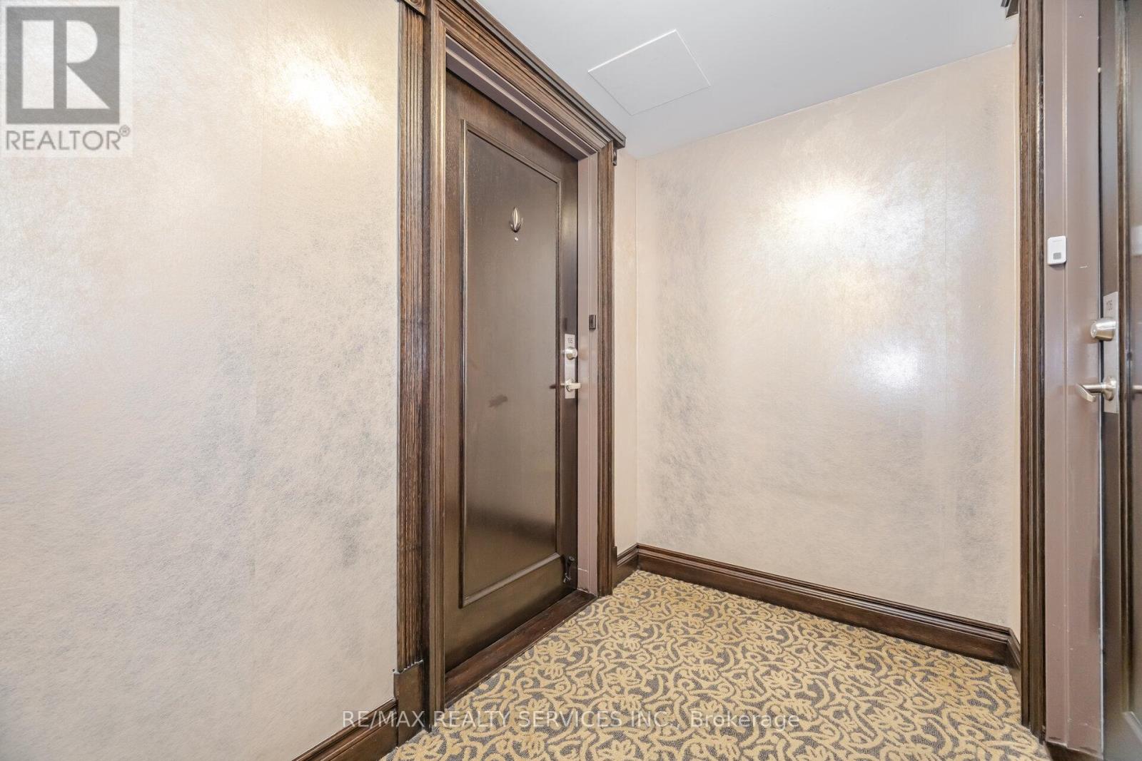 105 - 60 Via Rosedale Way, Brampton, Ontario  L6R 3X6 - Photo 4 - W12642388