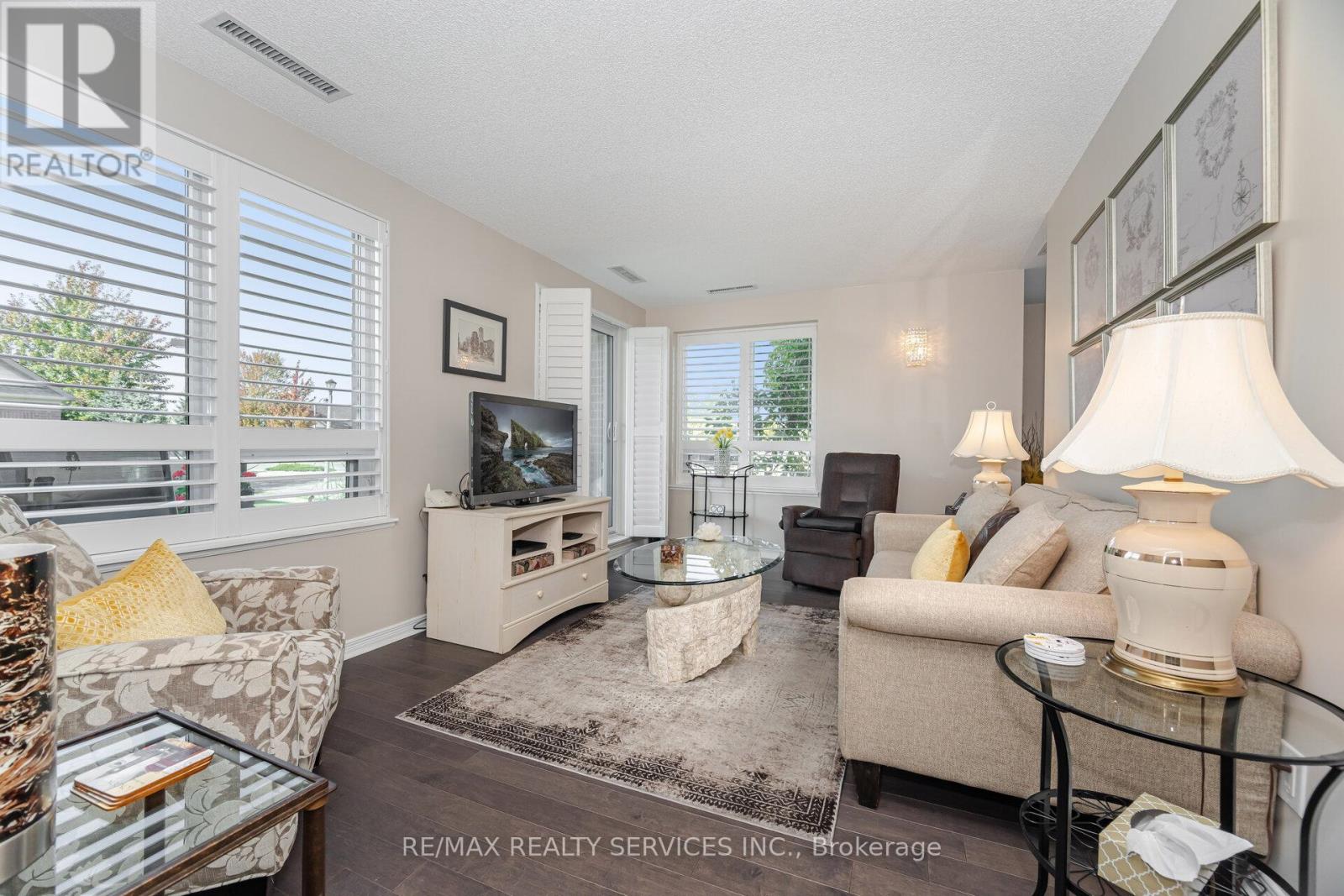 105 - 60 Via Rosedale Way, Brampton, Ontario  L6R 3X6 - Photo 7 - W12642388