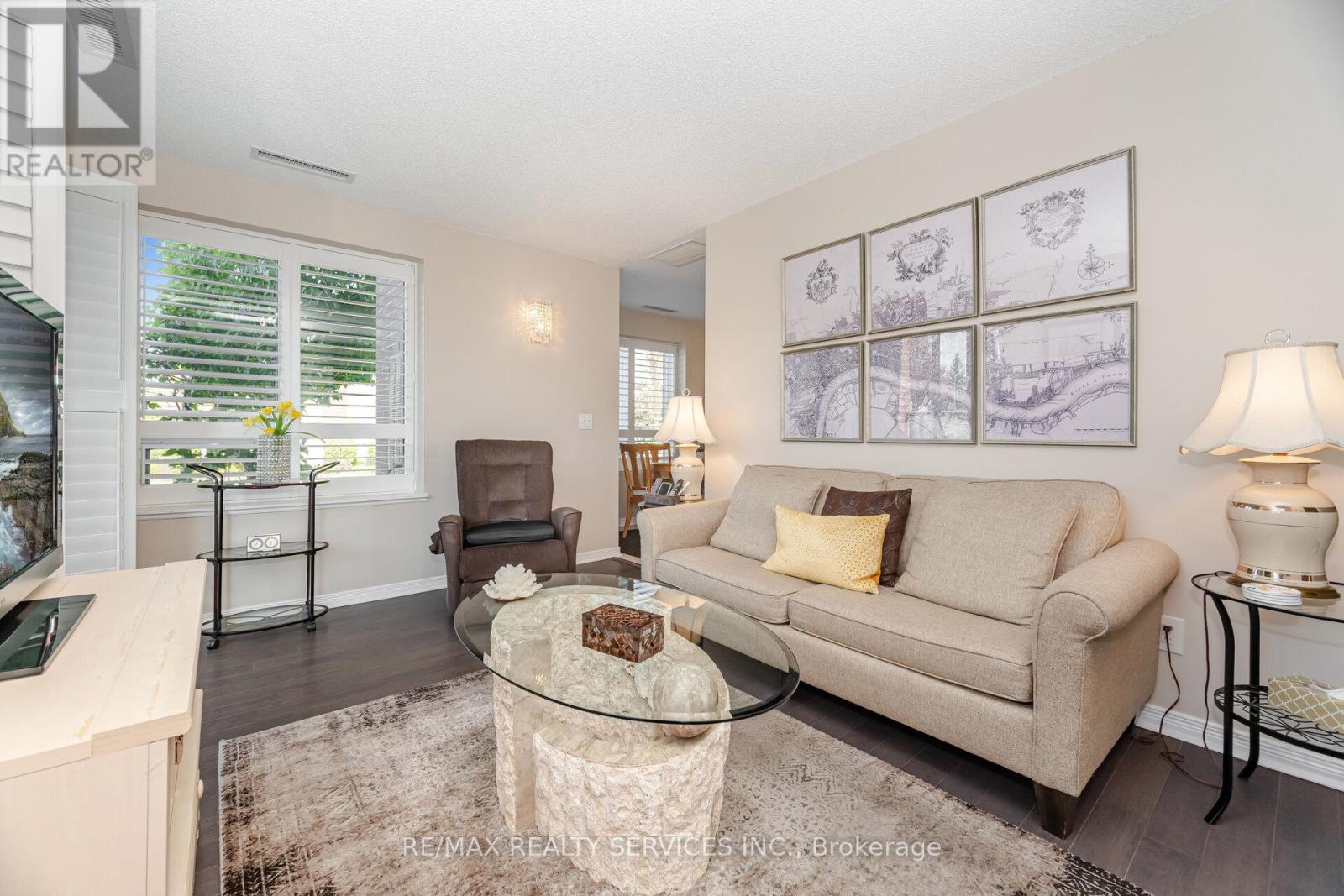 105 - 60 Via Rosedale Way, Brampton, Ontario  L6R 3X6 - Photo 8 - W12642388