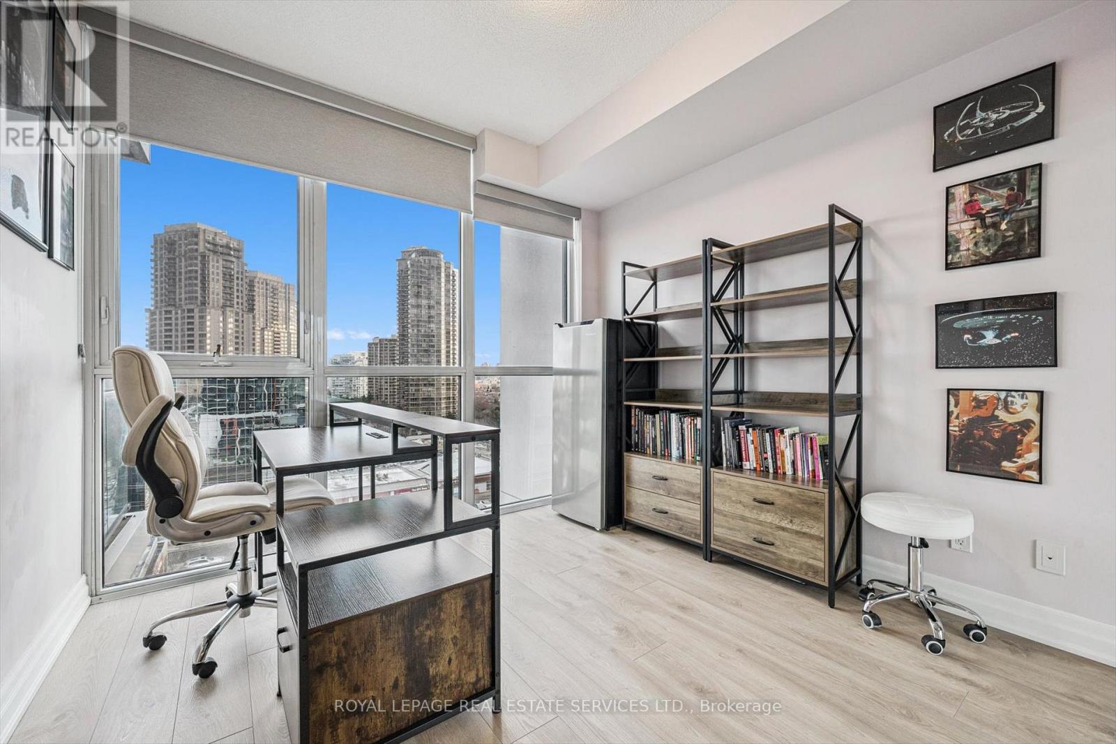 1007 - 55 Eglinton Avenue W, Mississauga, Ontario  L5R 0E4 - Photo 22 - W12642394