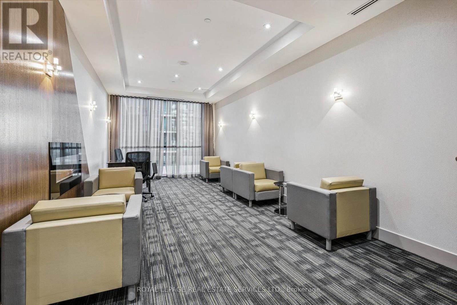 1007 - 55 Eglinton Avenue W, Mississauga, Ontario  L5R 0E4 - Photo 33 - W12642394