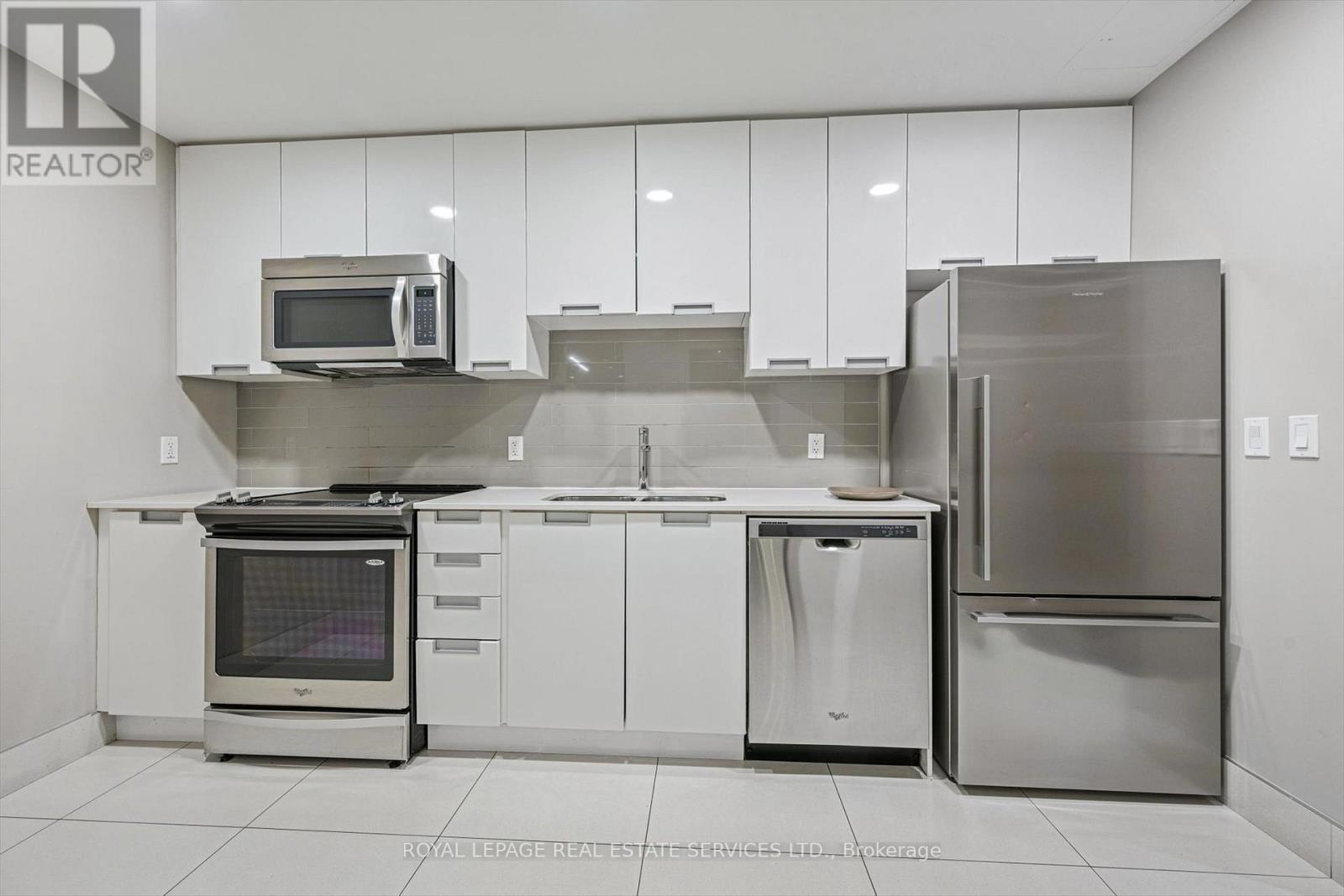 1007 - 55 Eglinton Avenue W, Mississauga, Ontario  L5R 0E4 - Photo 45 - W12642394