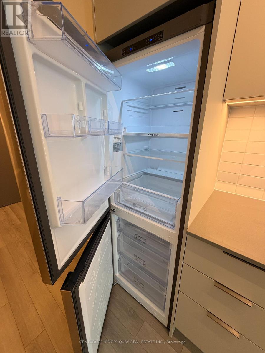 1402 - 3071 Trafalgar Road, Oakville, Ontario  L6H 8C6 - Photo 10 - W12642404