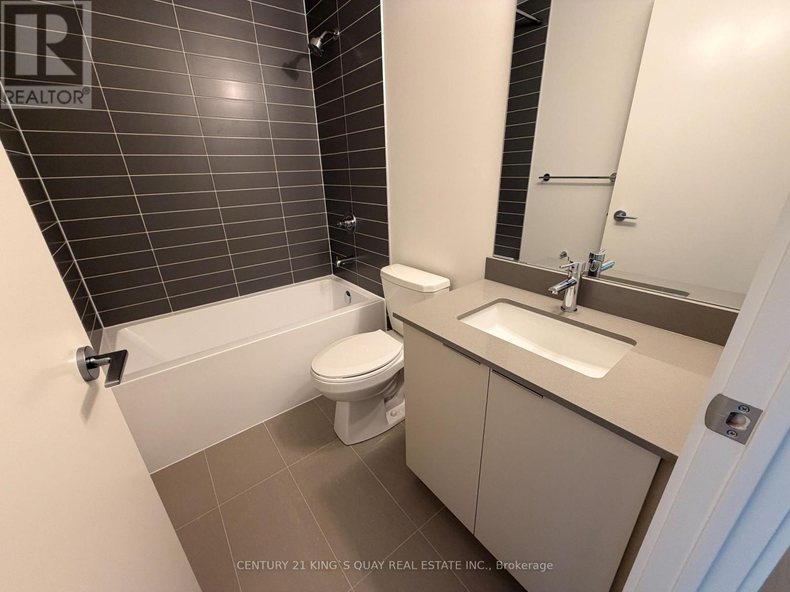 1402 - 3071 Trafalgar Road, Oakville, Ontario  L6H 8C6 - Photo 7 - W12642404