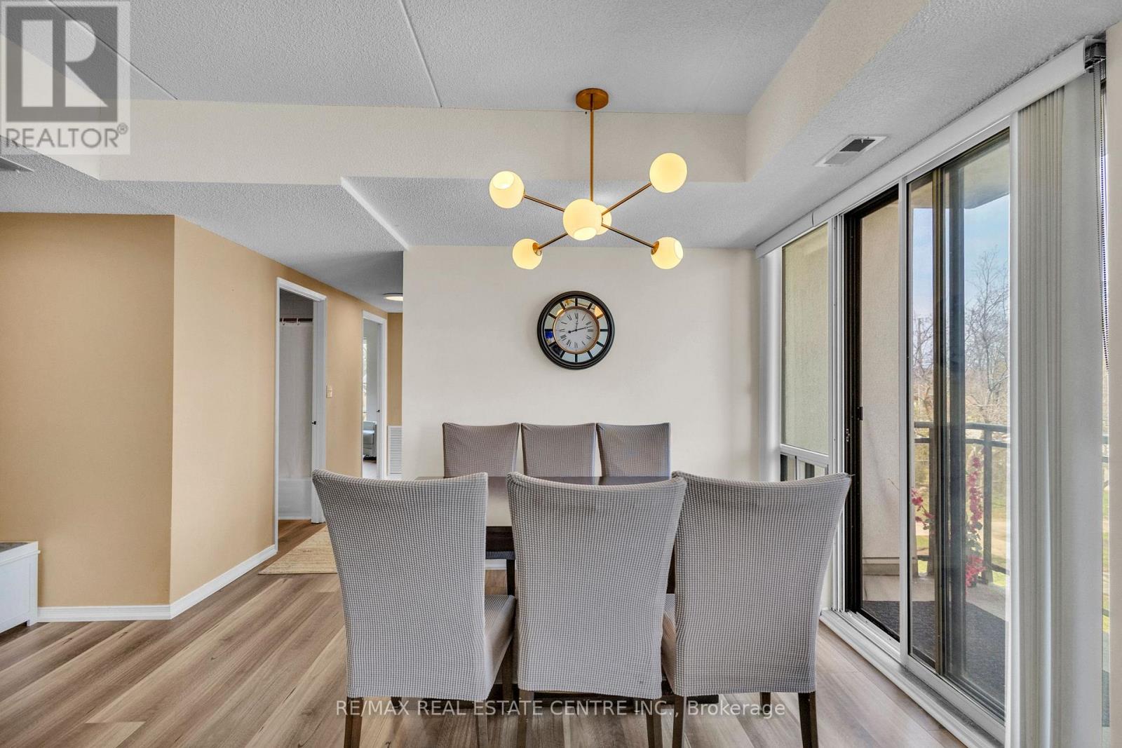 202 - 105 Bagot Street, Guelph, Ontario  N1H 8H4 - Photo 17 - X12642396