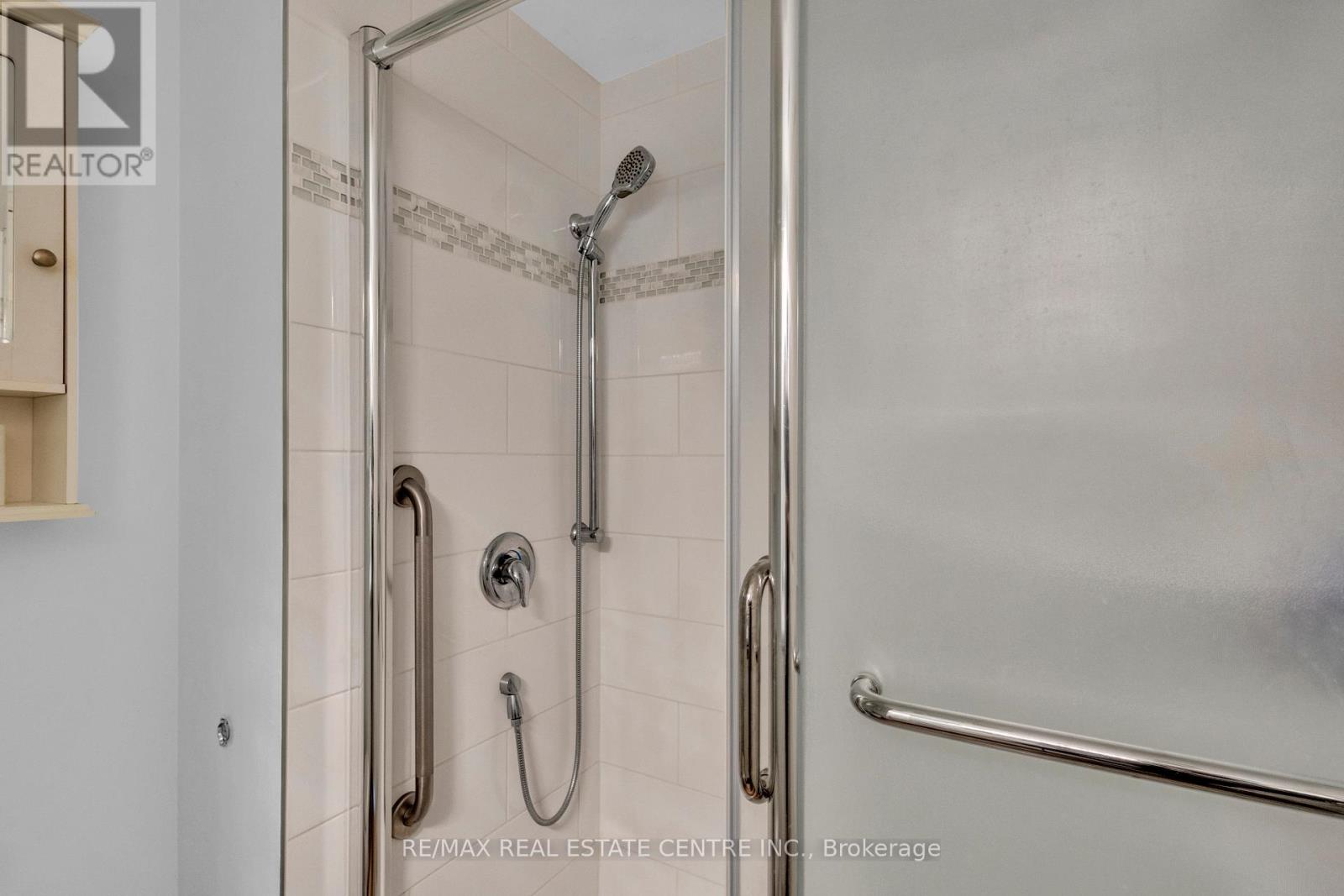 202 - 105 Bagot Street, Guelph, Ontario  N1H 8H4 - Photo 27 - X12642396