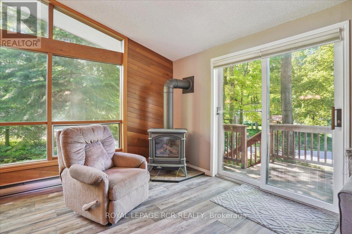 859 Sixth Street N, South Bruce Peninsula, Ontario  N0H 2G0 - Photo 11 - X12642400