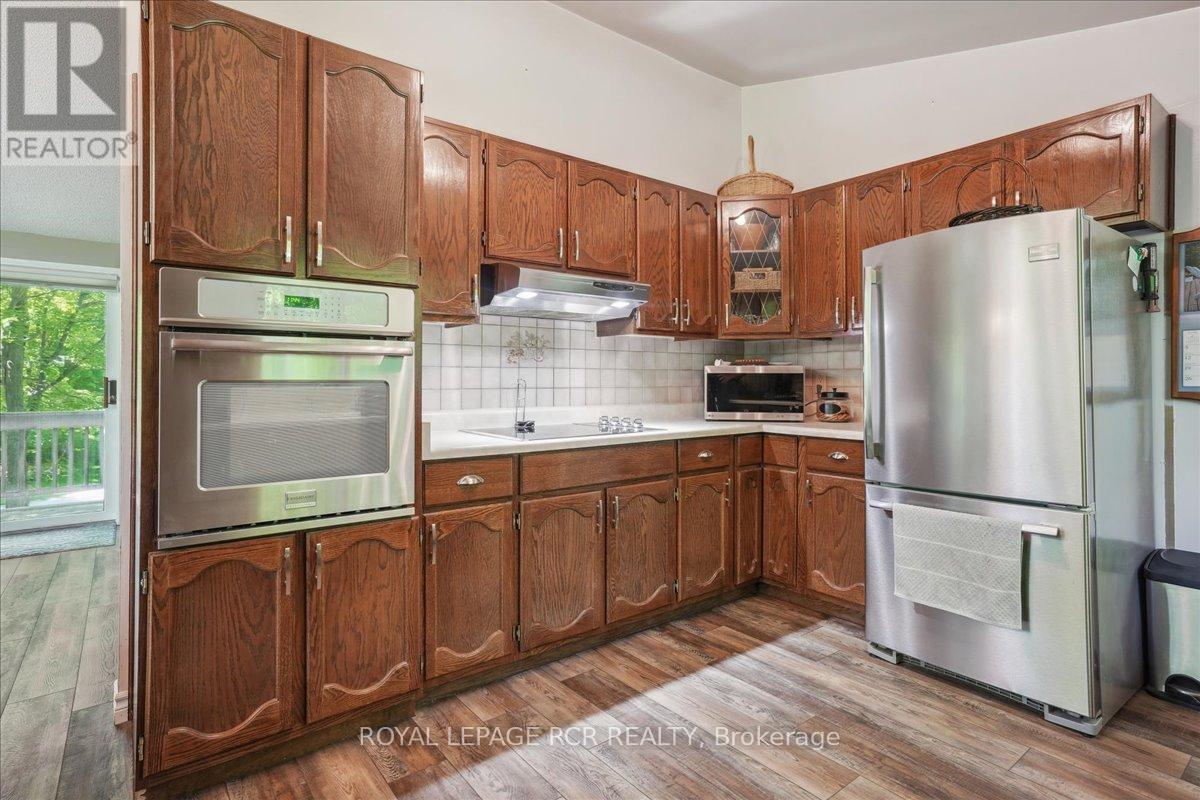 859 Sixth Street N, South Bruce Peninsula, Ontario  N0H 2G0 - Photo 7 - X12642400