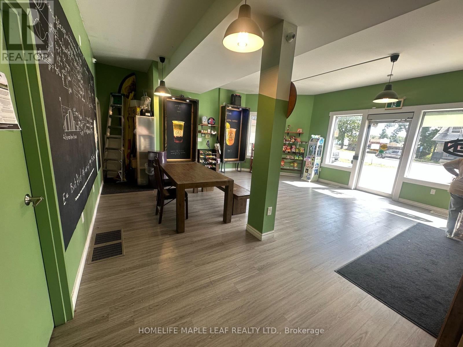 257 Dundas Street, Woodstock, Ontario  N4S 1A9 - Photo 13 - X12642414