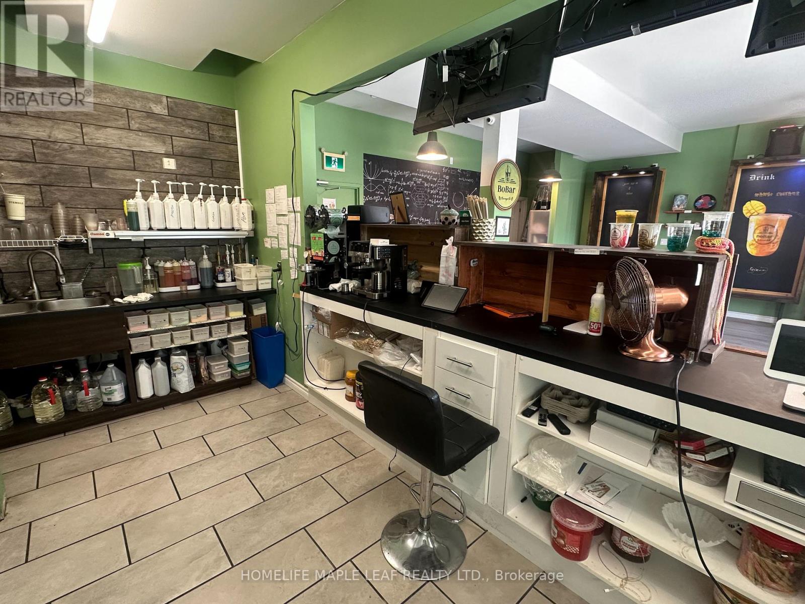 257 Dundas Street, Woodstock, Ontario  N4S 1A9 - Photo 4 - X12642414