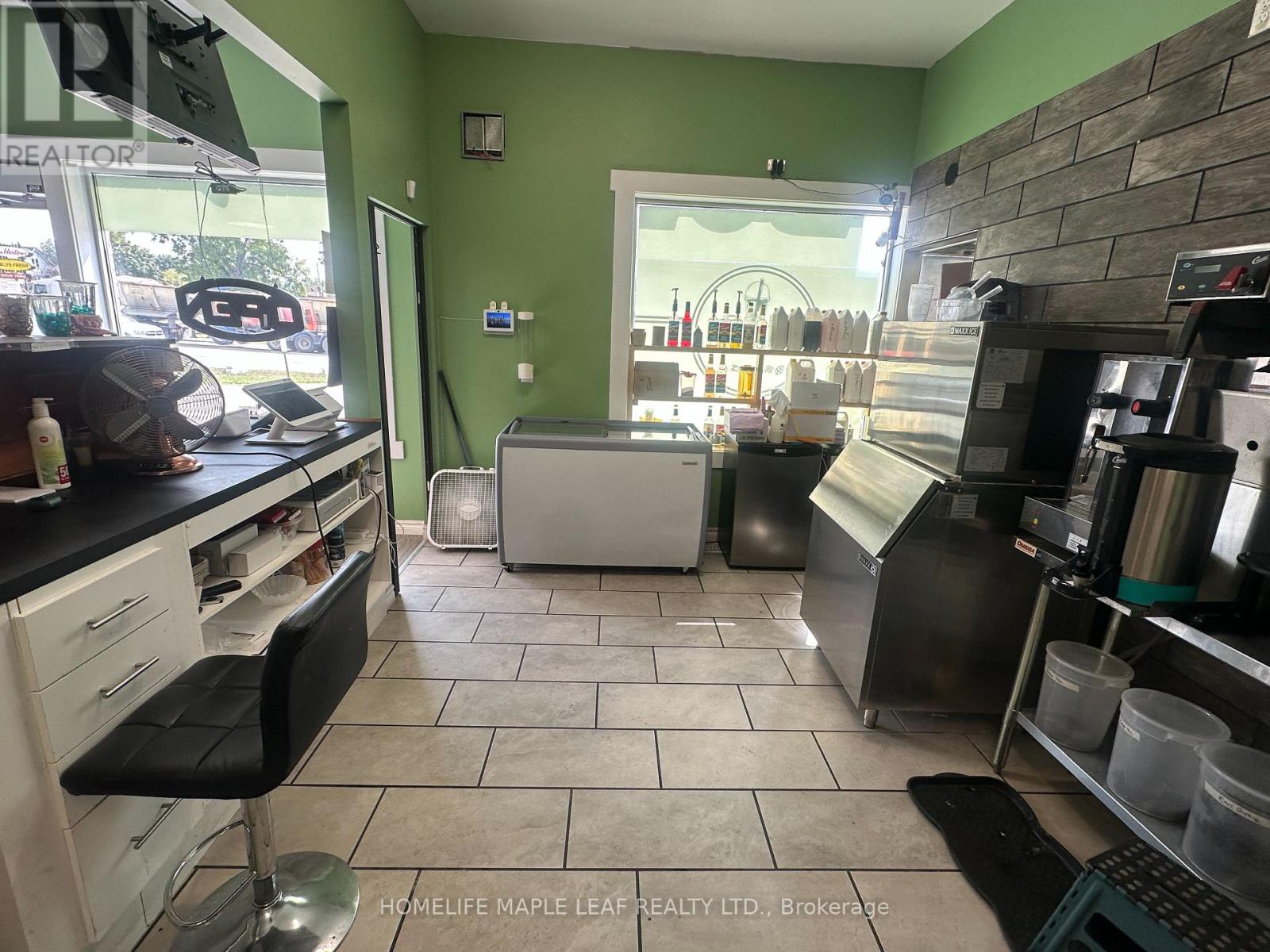 257 Dundas Street, Woodstock, Ontario  N4S 1A9 - Photo 7 - X12642414