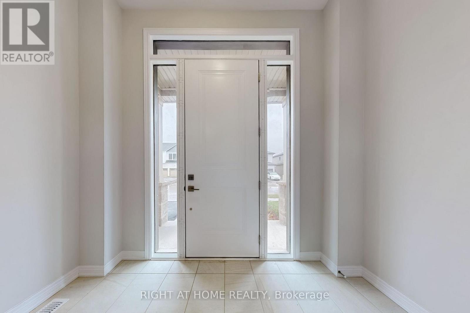 91 Starfire Crescent, Hamilton, Ontario  L8E 0K9 - Photo 15 - X12642418